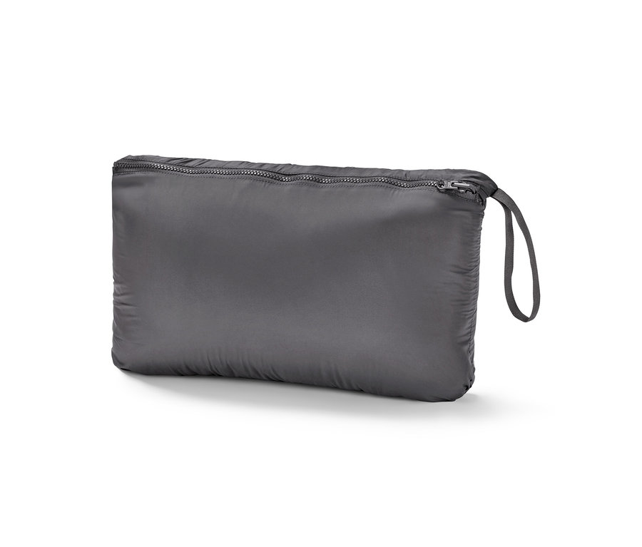 Pikowana kurtka z możliwością przechowywania w kolorze szarym, z zamkiem błyskawicznym i pętelką.