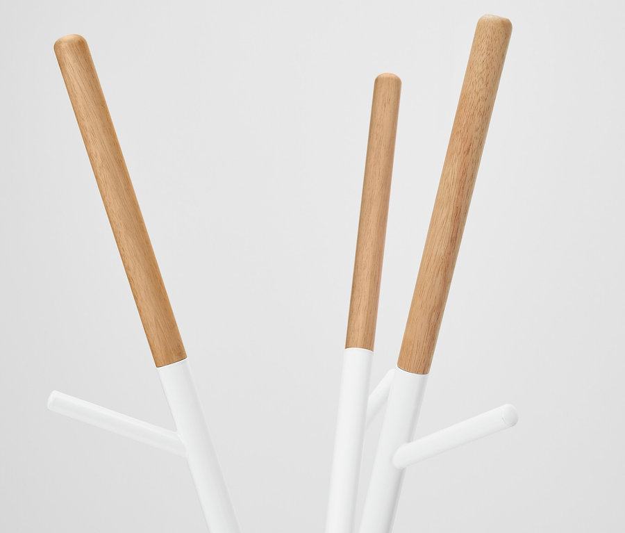 Detal wieszaka na ubrania.