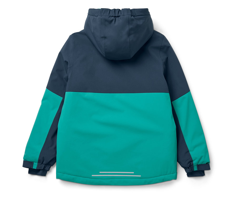 Widok z tyłu niebiesko-zielonej kurtki z kapturem.