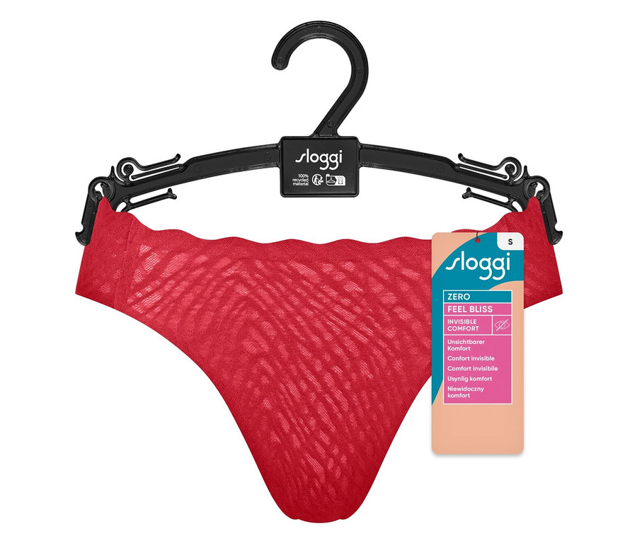 Czerwone figi high leg sloggi ZERO Feel Bliss Festive na czarnym wieszaku.