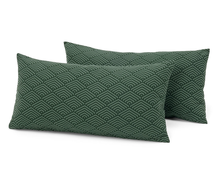 Dwie prostokątne poduszki z geometrycznym wzorem w odcieniach zieleni.