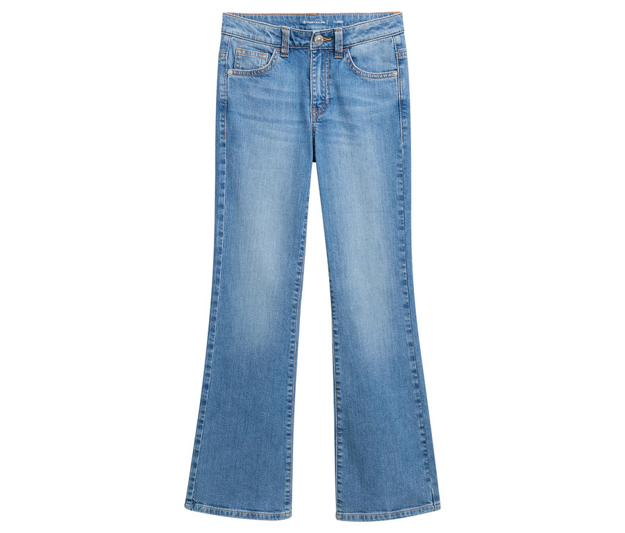 Jasne dżinsowe spodnie dla dzieci Tom Tailor z rozszerzanymi nogawkami leżą płasko na białym tle.