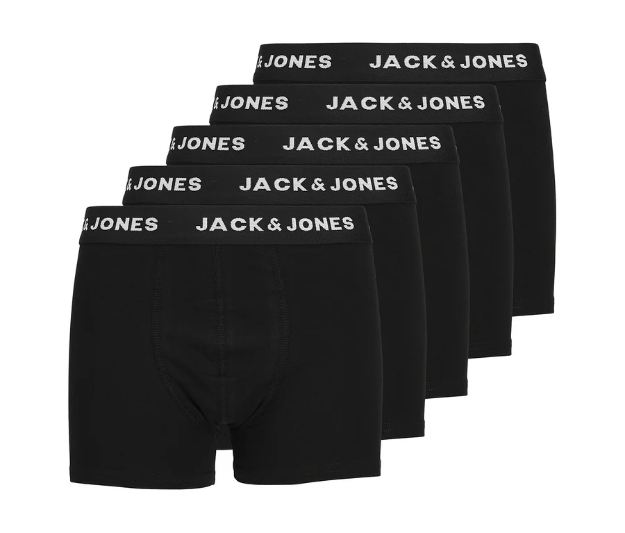 Pięć czarnych bokserek Jack&Jones, ułożonych w stos, z białym logo na pasie, 5-pak.